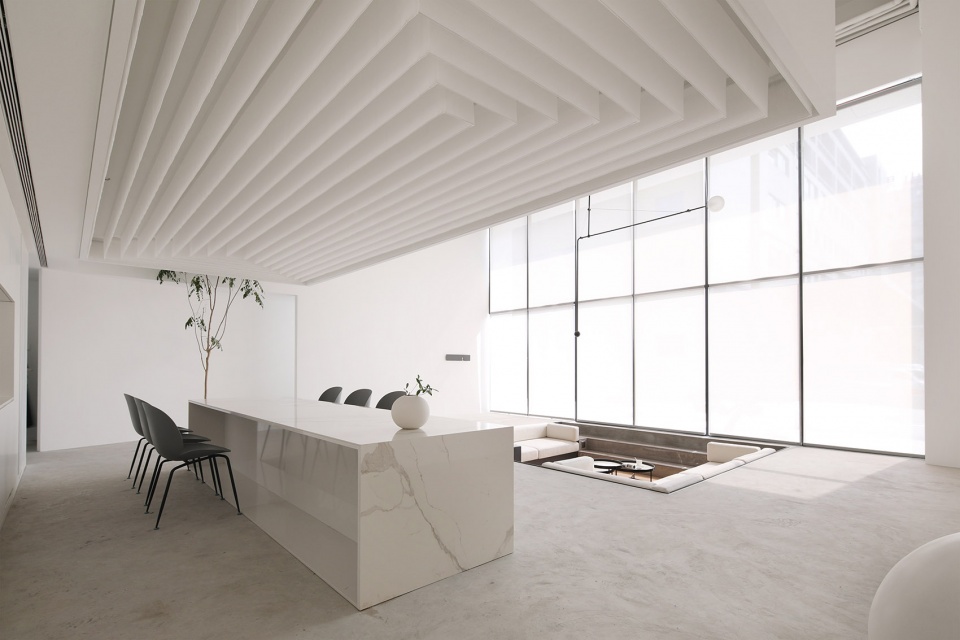 純白簡約辦公室裝修設計實景圖