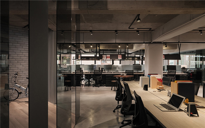 鄭州現代簡約風網絡公司辦公室裝修