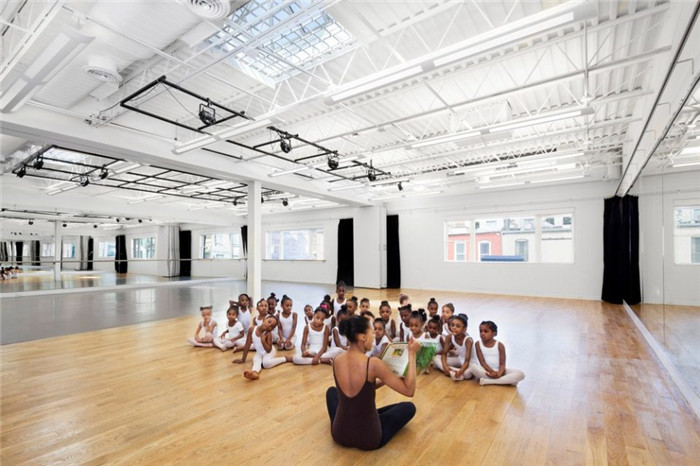 舞蹈教室裝修設(shè)計(jì)方案 舞蹈教室裝修設(shè)計(jì)方案