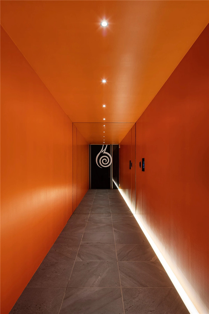 日本極致簡約的Snail游戲公司辦公室裝修設計方案