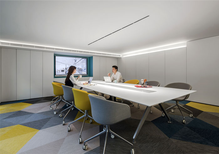 時尚辦公室會議室裝修設計方案
