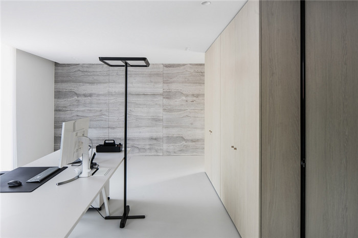 干凈明亮的辦公室設計裝修方案