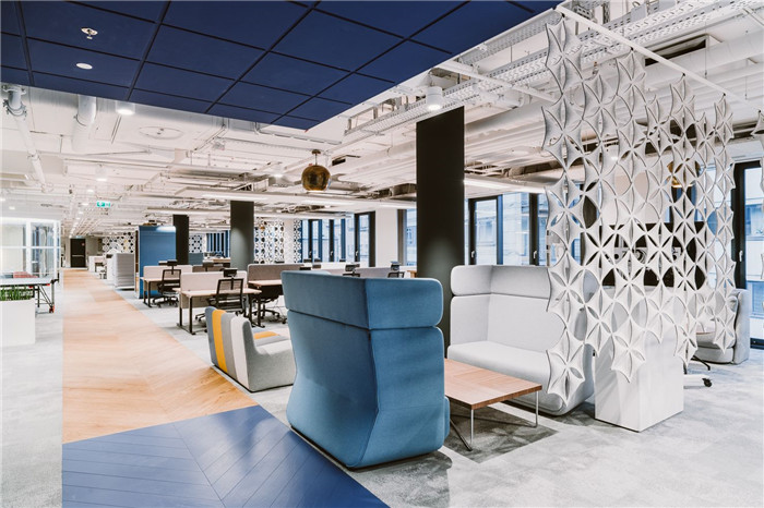 超大公共空間  時尚優雅的現代風IT公司辦公室裝修實景圖