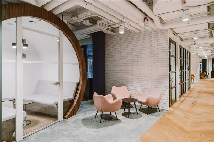 超大公共空間  時尚優雅的現代風IT公司辦公室裝修實景圖