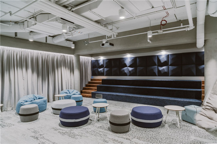 時尚優雅的國外IT公司活動區裝修設計圖