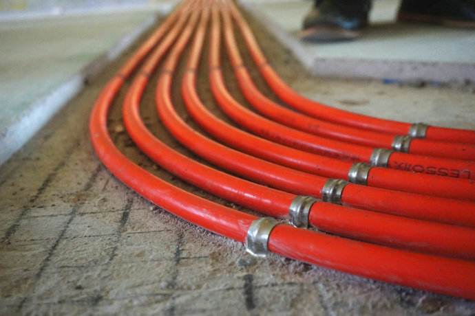 鄭州辦公室裝修中的強(qiáng)電、弱電是指什么？怎么區(qū)分？