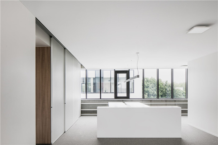 簡(jiǎn)約風(fēng)會(huì)計(jì)事務(wù)所辦公室裝修實(shí)景圖