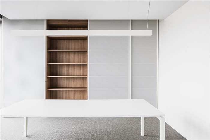 簡(jiǎn)約風(fēng)會(huì)計(jì)事務(wù)會(huì)議室裝修實(shí)景圖