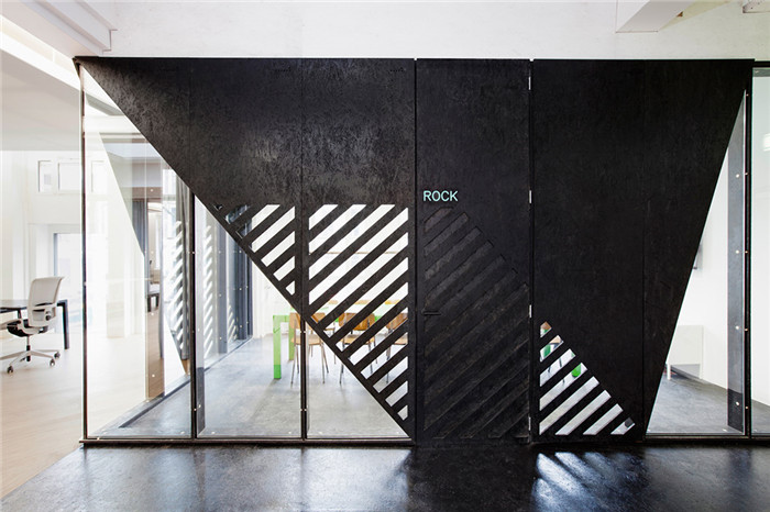 精致簡約風辦公室隔斷裝修設計效果圖 精致簡約風辦公室隔斷裝修設計效果圖