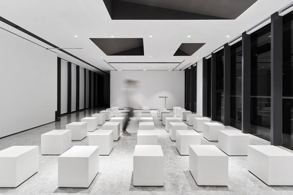 企業(yè)展廳裝修 展廳演播互動(dòng)區(qū)