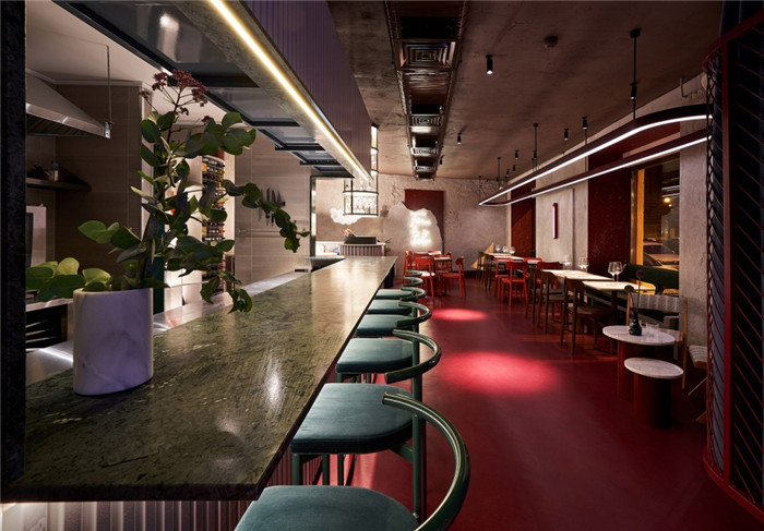 莫斯科工業懷舊風Commons餐廳酒吧裝修設計案例