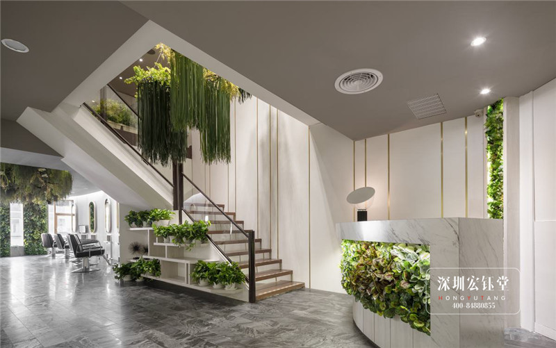 都市綠色花園主題美發(fā)沙龍會(huì)所裝修案例-鄭州宏鈺堂美發(fā)店裝修公司 都市綠色花園主題美發(fā)沙龍會(huì)所裝修案例-鄭州宏鈺堂美發(fā)店裝修公司