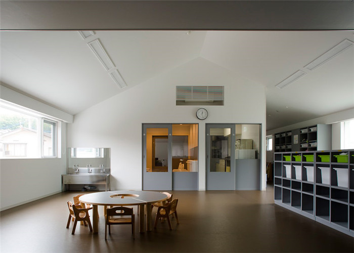 如家庭般溫馨的熊本幼兒園教室裝修設計效果圖