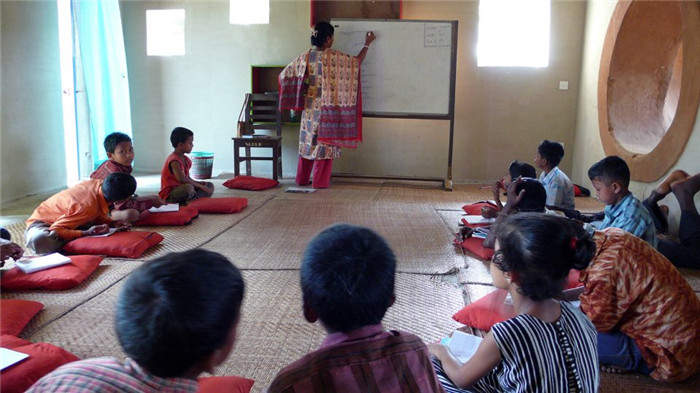 南亞傳統居民土著特色學校教室裝修設計效果圖