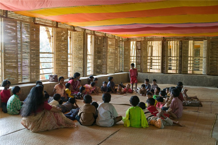 南亞傳統居民土著特色學校教室裝修設計效果圖