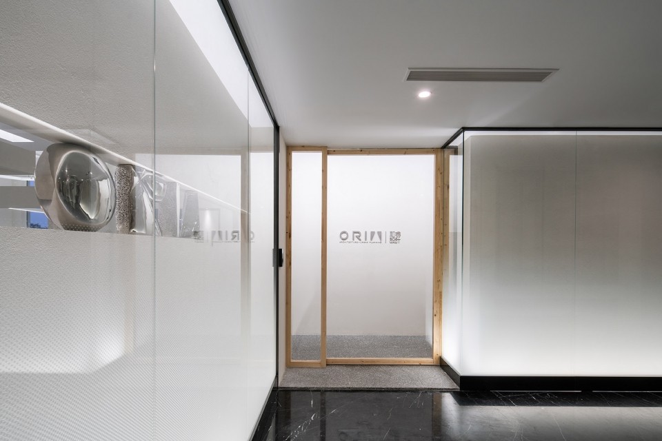 建筑設(shè)計有限公司小而美的辦公室前臺裝修效果圖