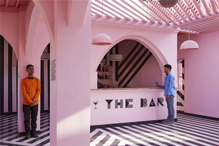 怪誕美學  印度粉紅斑馬特色藝術主題餐廳裝修設計方案 怪誕美學  印度粉紅斑馬特色藝術主題餐廳裝修設計方案