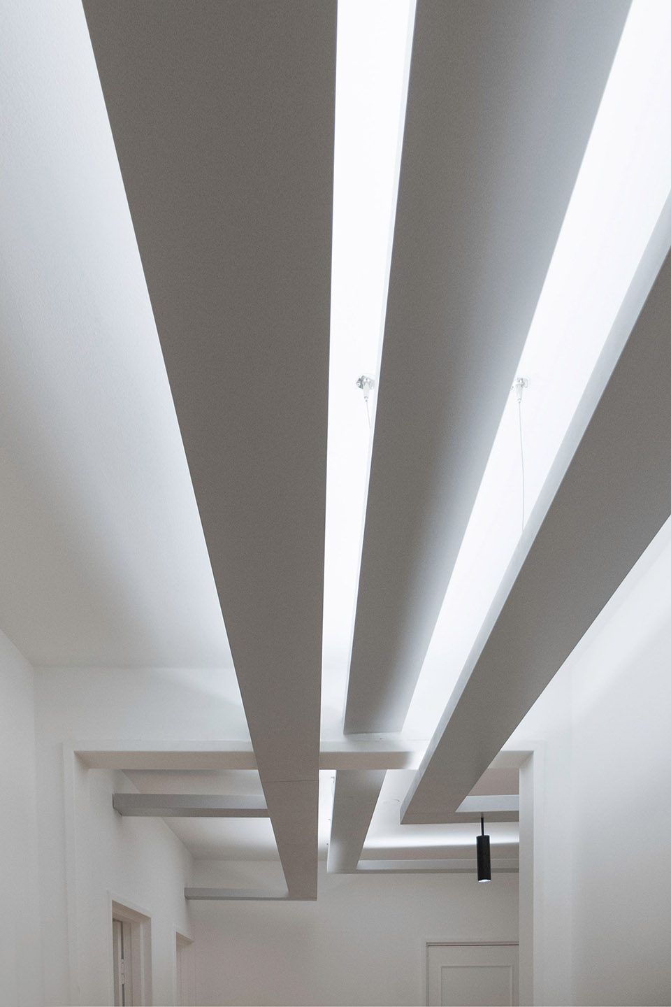 辦公室室內燈光裝修設計方案