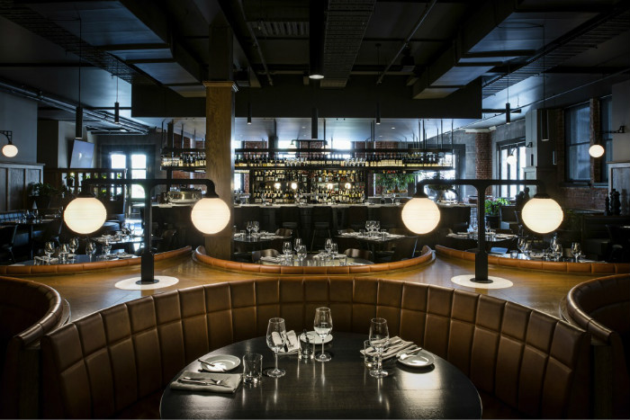 鄭州專業餐廳裝修公司分享復古風牛排餐廳設計案例 鄭州專業餐廳裝修公司分享復古風牛排餐廳設計案例