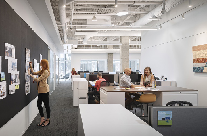 房地產(chǎn)中介經(jīng)紀(jì)公司開放式時尚辦公室裝修設(shè)計案例 房地產(chǎn)中介經(jīng)紀(jì)公司開放式時尚辦公室裝修設(shè)計案例