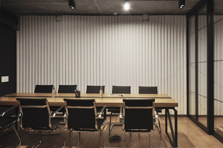 黑白灰質(zhì)感工業(yè)風(fēng)工程公司辦公室裝修設(shè)計(jì)案例 黑白灰質(zhì)感工業(yè)風(fēng)工程公司辦公室裝修設(shè)計(jì)案例