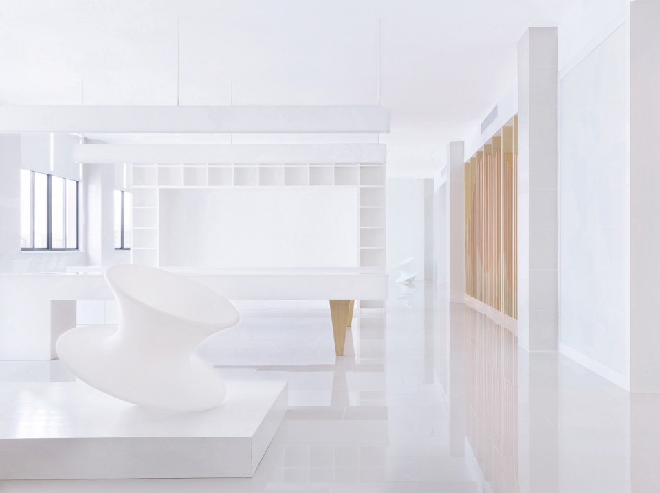 企業(yè)綜合辦公樓接待區(qū)裝修 企業(yè)綜合辦公樓接待區(qū)裝修