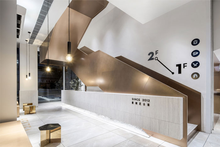 鄭州宏鈺堂分享幾何藝術輕奢風喜茶茶飲店裝修方案