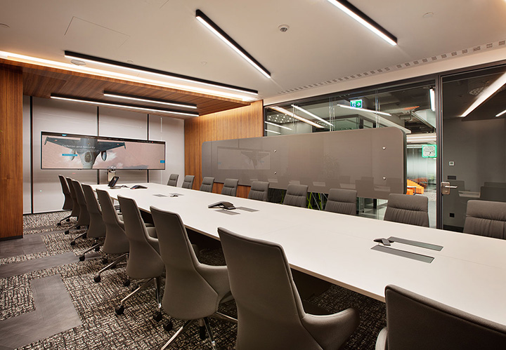 年輕多元的國(guó)外大型軟件科技公司大型會(huì)議室裝修設(shè)計(jì) 年輕多元的國(guó)外大型軟件科技公司大型會(huì)議室裝修設(shè)計(jì)