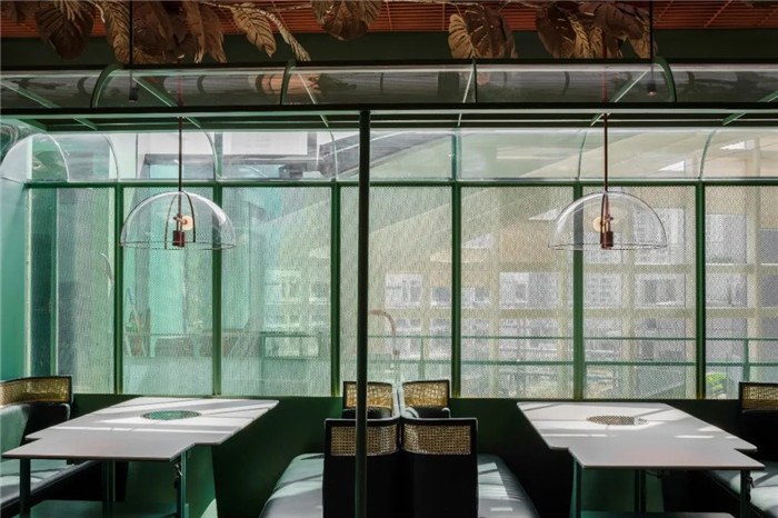 薄荷綠色系清新自然的特色火鍋店裝修設(shè)計(jì)實(shí)景圖 薄荷綠色系清新自然的特色火鍋店裝修設(shè)計(jì)實(shí)景圖