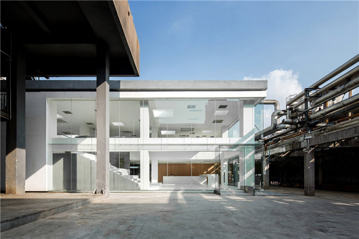 鄭州裝修公司推薦現(xiàn)代通透廠房辦公樓外觀改造設(shè)計案例 鄭州裝修公司推薦現(xiàn)代通透廠房辦公樓外觀改造設(shè)計案例