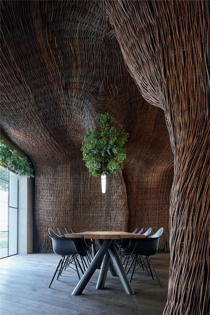 以原生態自然為主題的STK牛排餐廳裝修設計實景圖