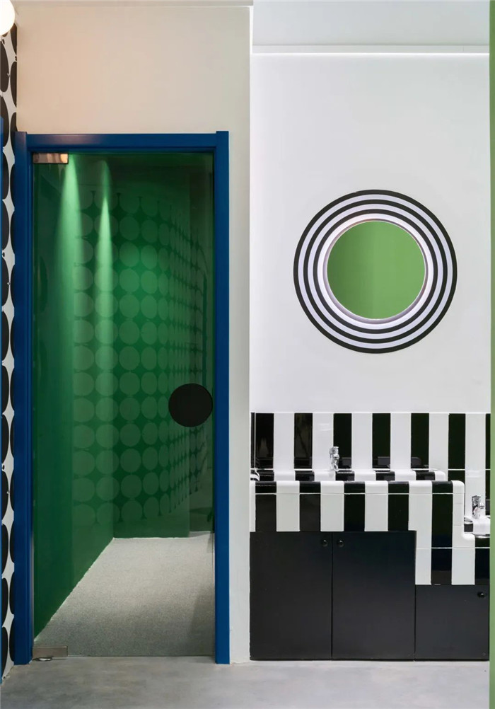 十分藝術的幼兒美術教育培訓機構衛生間裝修設計案例