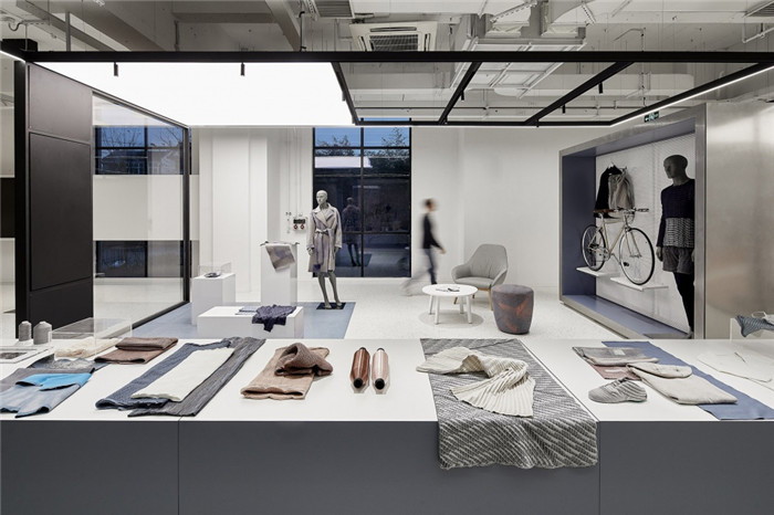 宏鈺堂展廳裝修公司推薦圣東尼紡織材料展廳裝修設計方案 宏鈺堂展廳裝修公司推薦圣東尼紡織材料展廳裝修設計方案