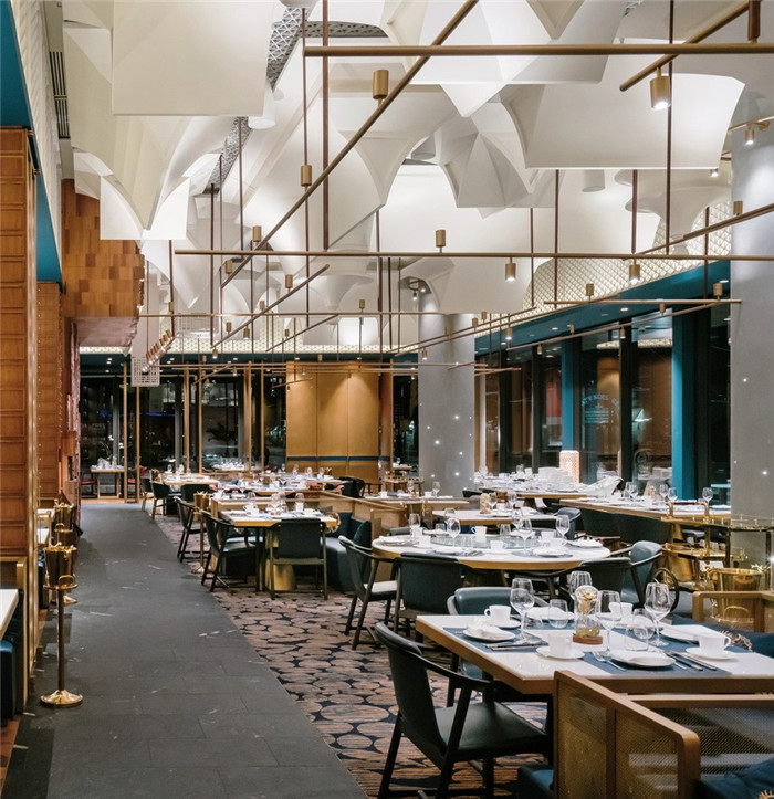 5D全沉浸式餐廳設計 溫哥華全聚德北京烤鴨店裝修設計案例 5D全沉浸式餐廳設計 溫哥華全聚德北京烤鴨店裝修設計案例