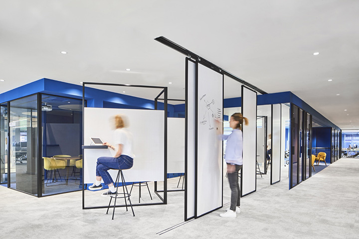 配色很驚艷的金融公司時尚辦公室隔斷裝修設計方案 配色很驚艷的金融公司時尚辦公室隔斷裝修設計方案