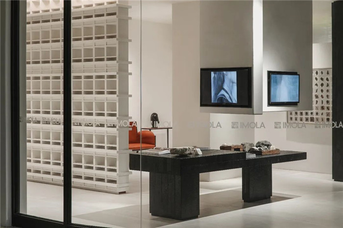 極致簡(jiǎn)約風(fēng)意大利IMOLA石材展廳裝修設(shè)計(jì)案例 極致簡(jiǎn)約風(fēng)意大利IMOLA石材展廳裝修設(shè)計(jì)案例