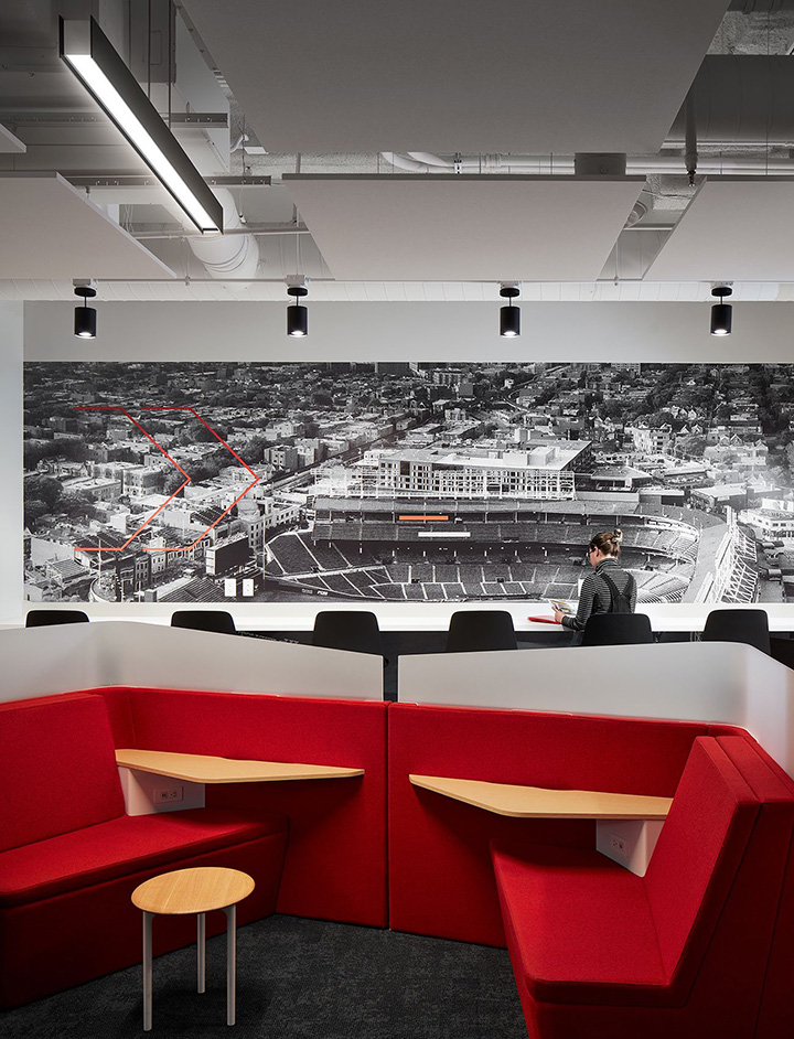 鄭州宏鈺堂推薦國外通信公司時尚辦公室裝修案例 鄭州宏鈺堂推薦國外通信公司時尚辦公室裝修案例