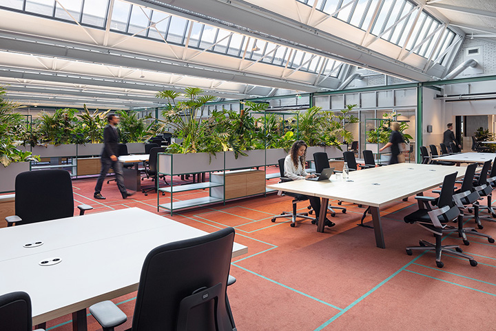 舊車庫改造成創新可持續總部辦公樓裝修設計實景圖 舊車庫改造成創新可持續總部辦公樓裝修設計實景圖