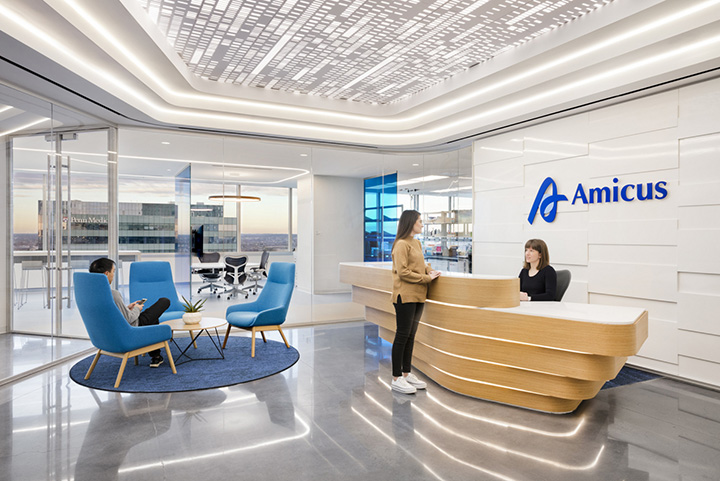 以社區(qū)為中心生物制藥集團創(chuàng)意辦公樓前臺裝修設計案例 以社區(qū)為中心生物制藥集團創(chuàng)意辦公樓前臺裝修設計案例