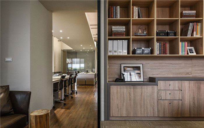 鄭州高端國際金融公司辦公室書架裝修實景圖 鄭州高端國際金融公司辦公室書架裝修實景圖