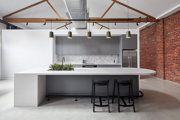 國外設計公司摩登工業風舊廠房改造辦公室裝修案例 國外設計公司摩登工業風舊廠房改造辦公室裝修案例