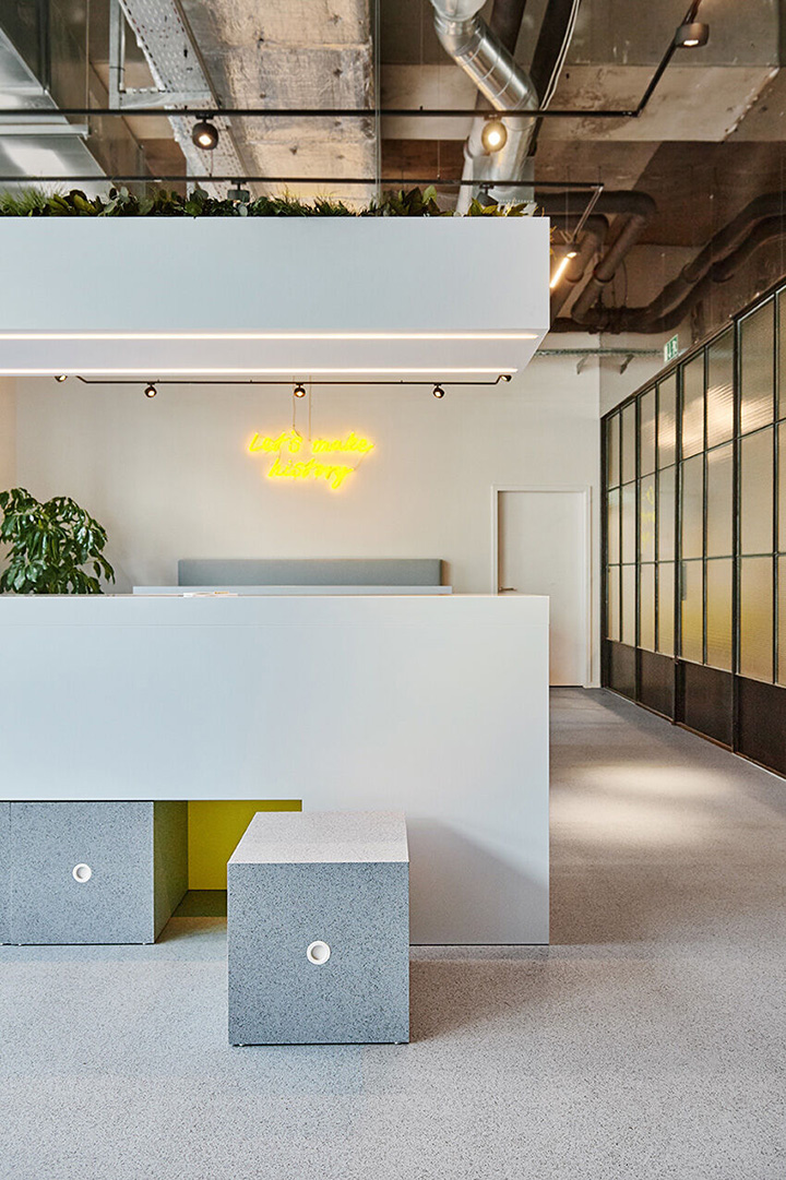 極簡LOFT風年輕的軟件初創(chuàng)公司辦公室裝修設(shè)計圖 極簡LOFT風年輕的軟件初創(chuàng)公司辦公室裝修設(shè)計圖