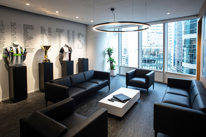 黑白也時尚  尤文圖斯足球俱樂部辦公室接待區裝修方案 黑白也時尚  尤文圖斯足球俱樂部辦公室接待區裝修方案