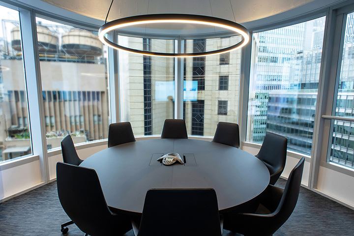 黑白也時尚  尤文圖斯足球俱樂部辦公室圓桌會議室裝修方案 黑白也時尚  尤文圖斯足球俱樂部辦公室圓桌會議室裝修方案