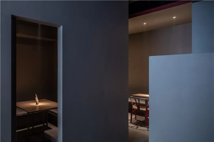 鄭州燒烤店裝修不走尋常路  文藝范燒烤店看起來！