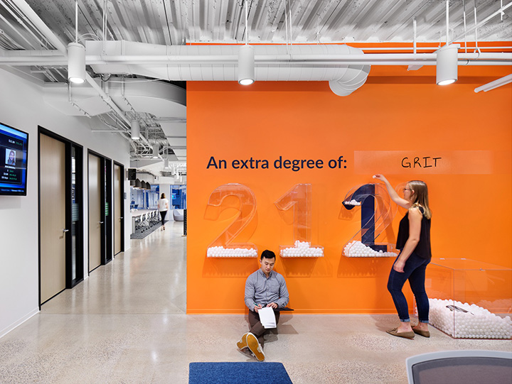 7000平在線招聘企業總部辦公樓裝修改造設計方案 7000平在線招聘企業總部辦公樓裝修改造設計方案