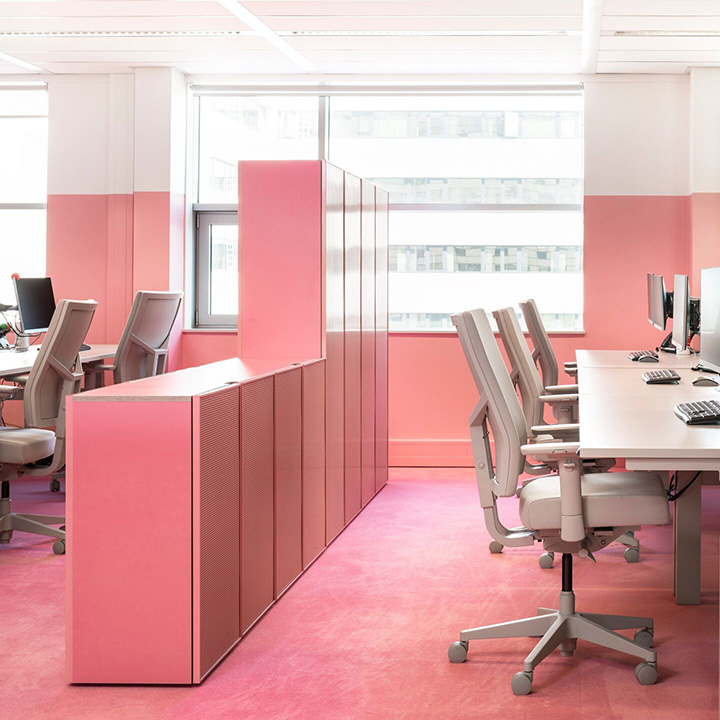 Aidsfonds如彩虹般絢爛的時尚辦公室裝修設計案例 Aidsfonds如彩虹般絢爛的時尚辦公室裝修設計案例