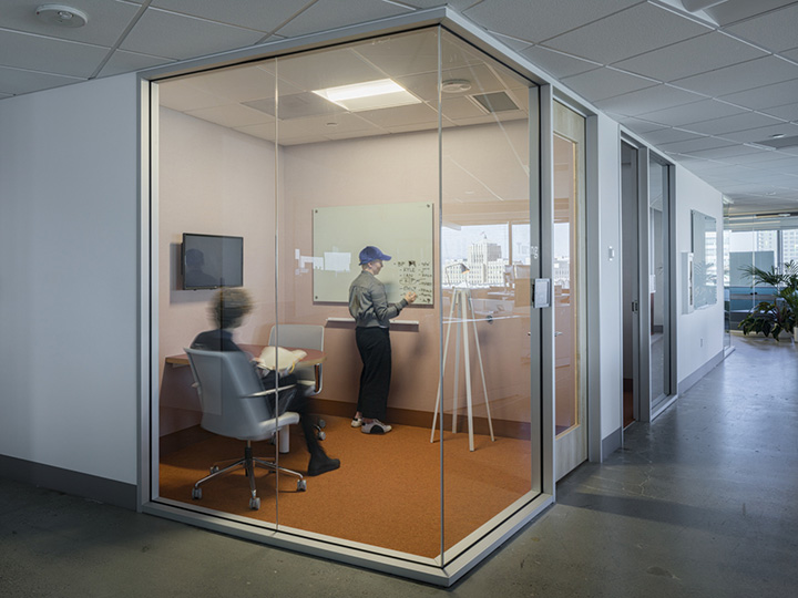 1200平時尚多彩醫療科技公司辦公室洽談室裝修設計案例 1200平時尚多彩醫療科技公司辦公室洽談室裝修設計案例