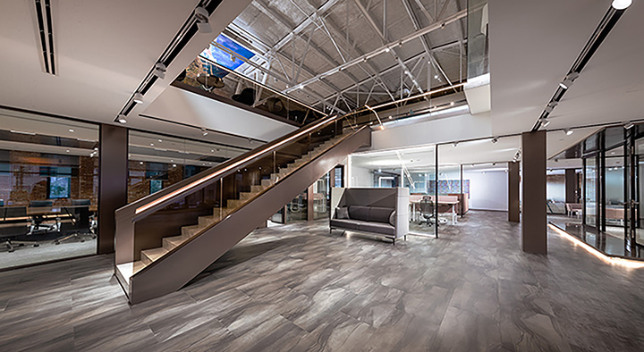 老廠房變身新展廳  Logic上海家具展廳裝修設計方案 老廠房變身新展廳  Logic上海家具展廳裝修設計方案