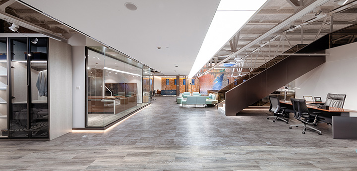 老廠房變身新展廳  Logic上海家具展廳裝修設計方案 老廠房變身新展廳  Logic上海家具展廳裝修設計方案